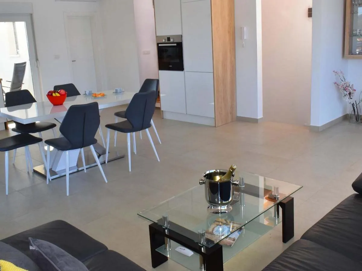 Apartment Anniken Trogir 0*,